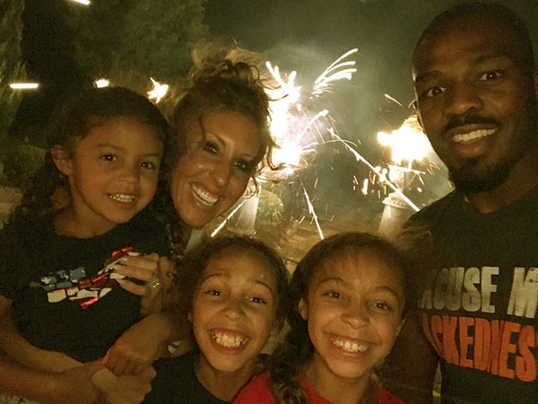 Jon Jones, Fiance and kids