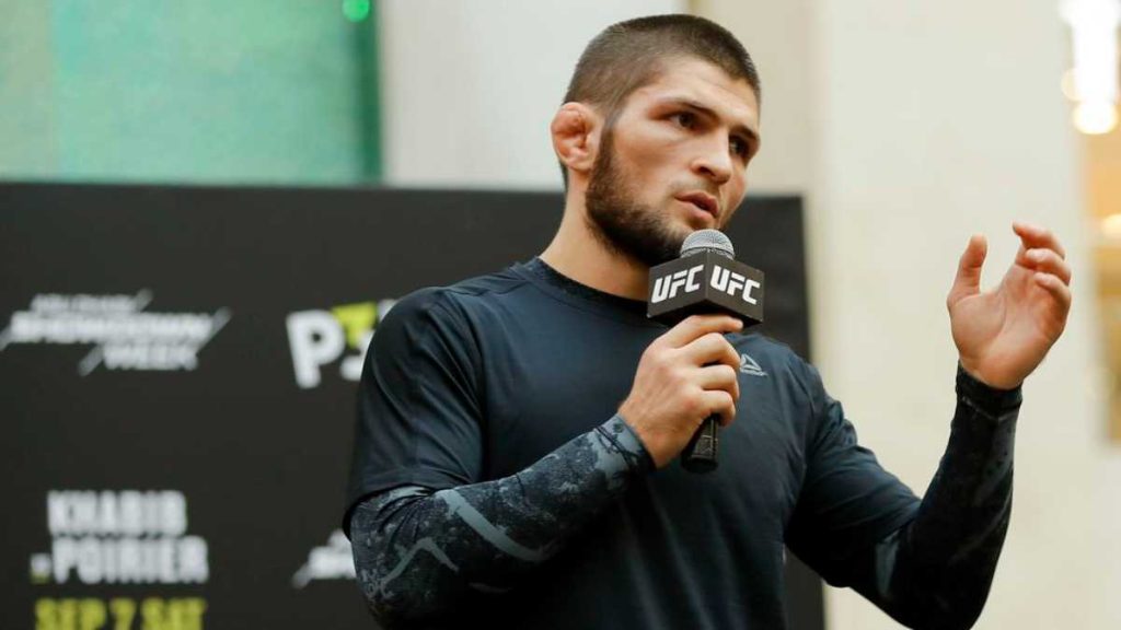 Khabib Nurmagomedov has laughed off when he was being compared with Charles Oliveira.